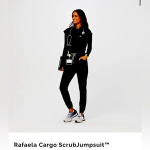 Rafaela Cargo ScrubJumpsuit size Large Black